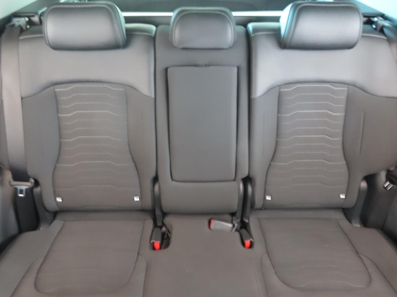 2025 Kia SPORTAGE - 21