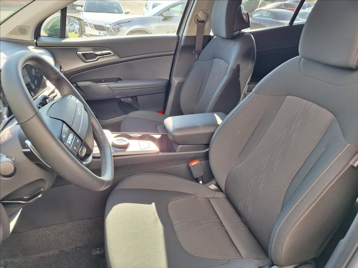 2026 Kia SPORTAGE - 8