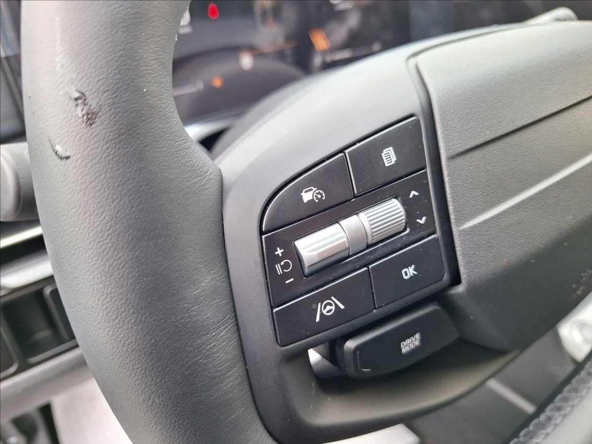 2026 Kia SPORTAGE - 11