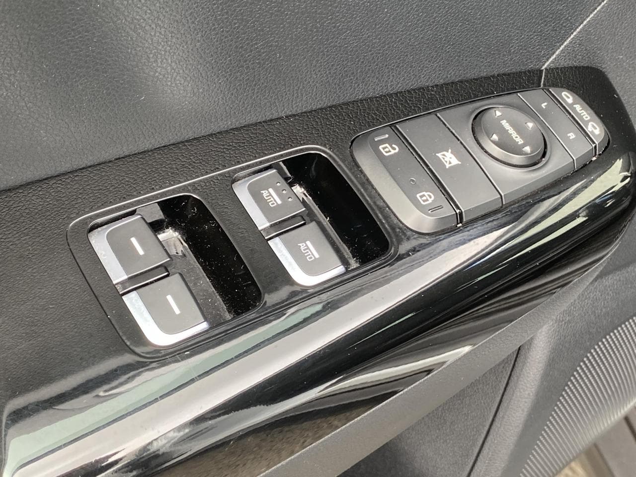 2019 Kia SPORTAGE - 11