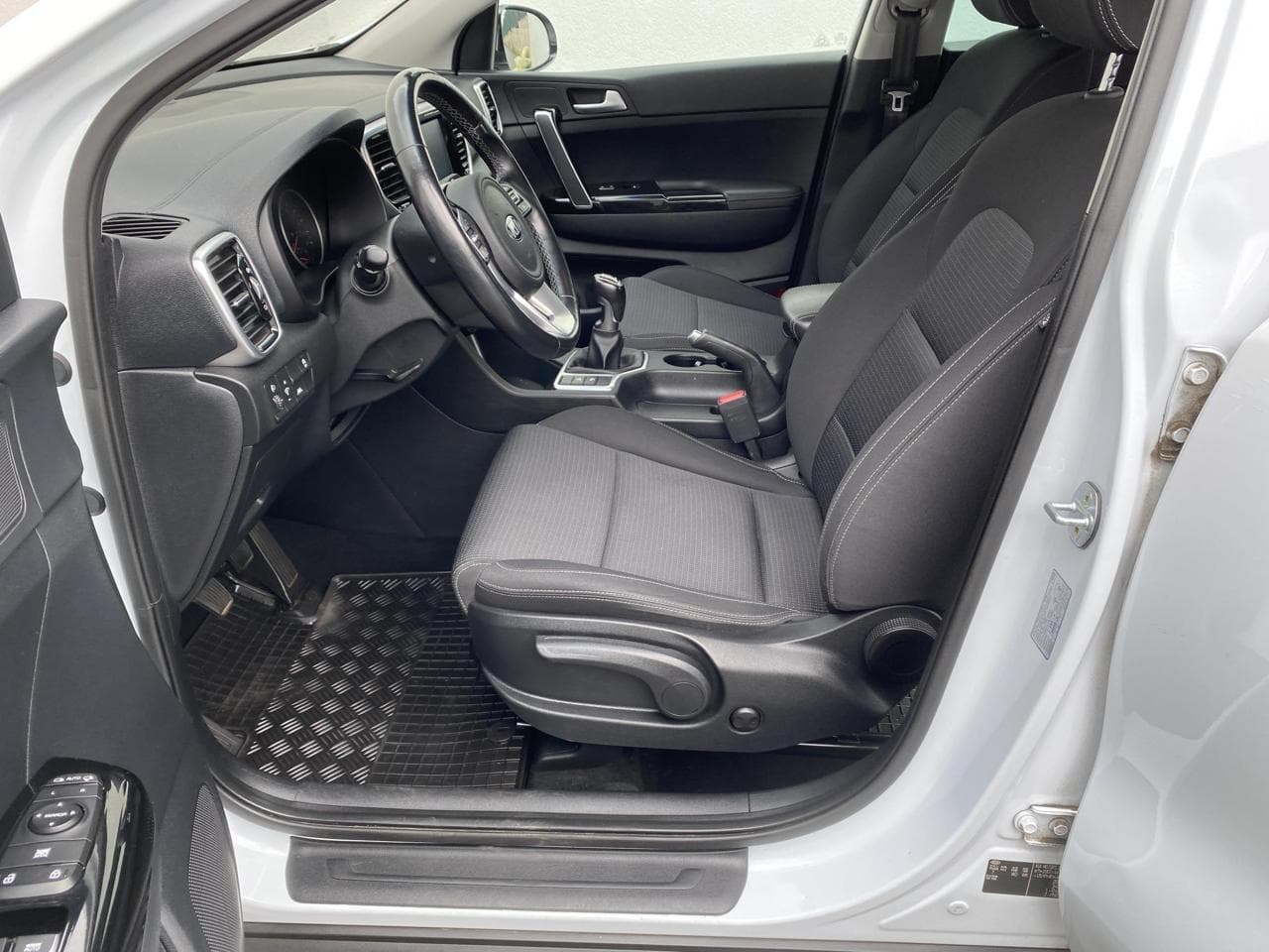 2019 Kia SPORTAGE - 9