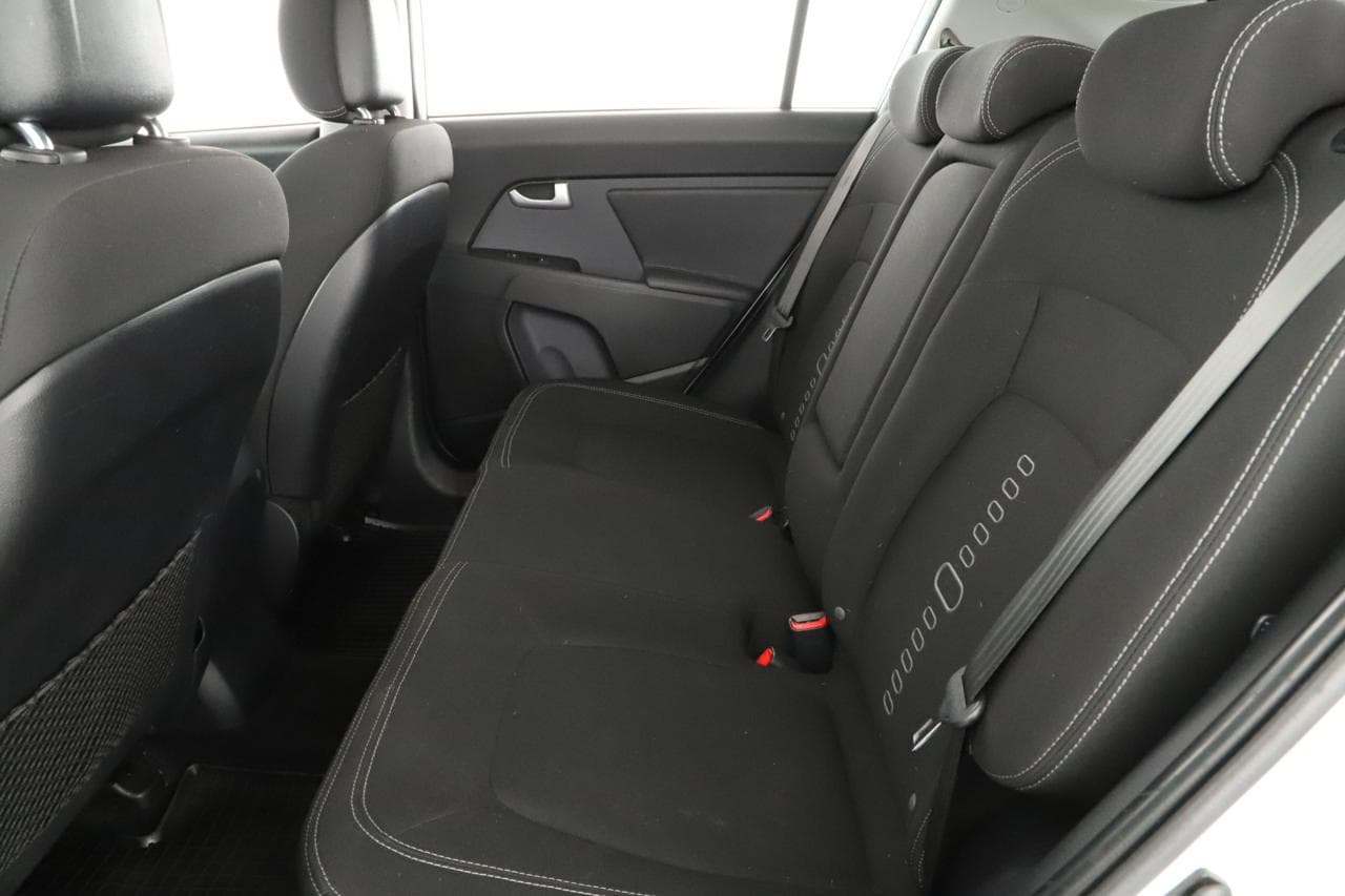 2010 Kia SPORTAGE - 12