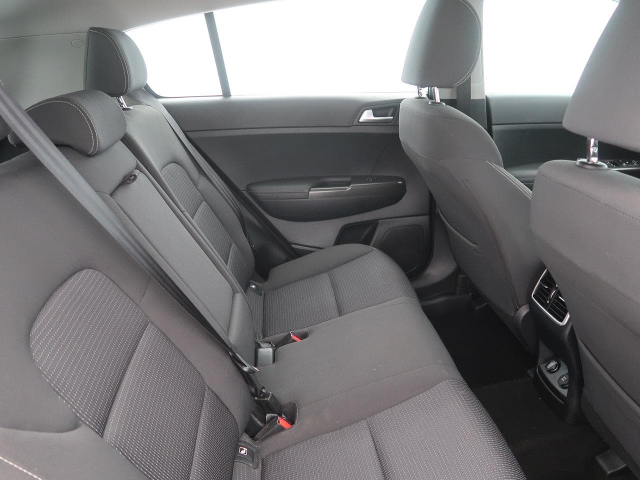 2017 Kia SPORTAGE - 12