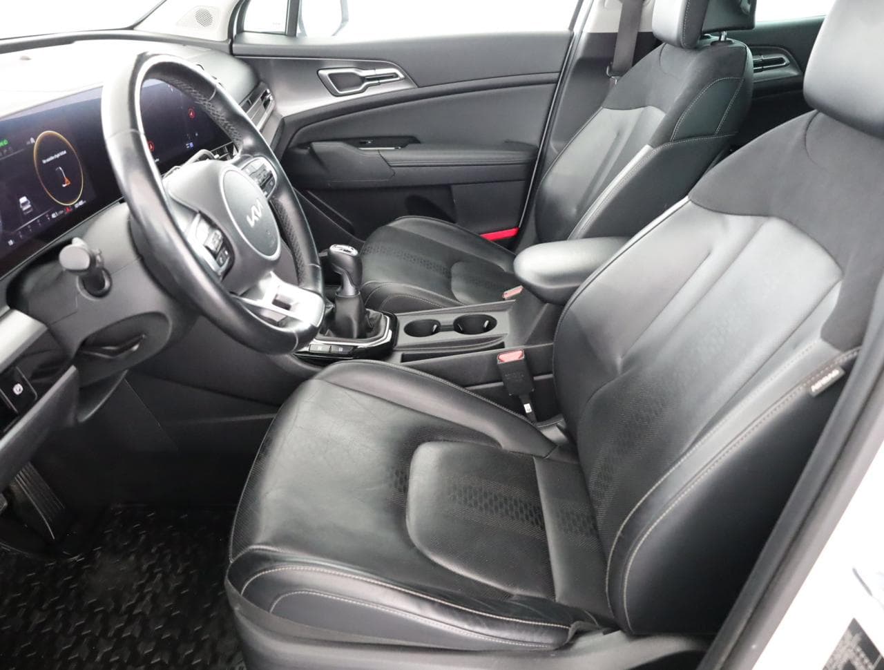 2022 Kia SPORTAGE - 13