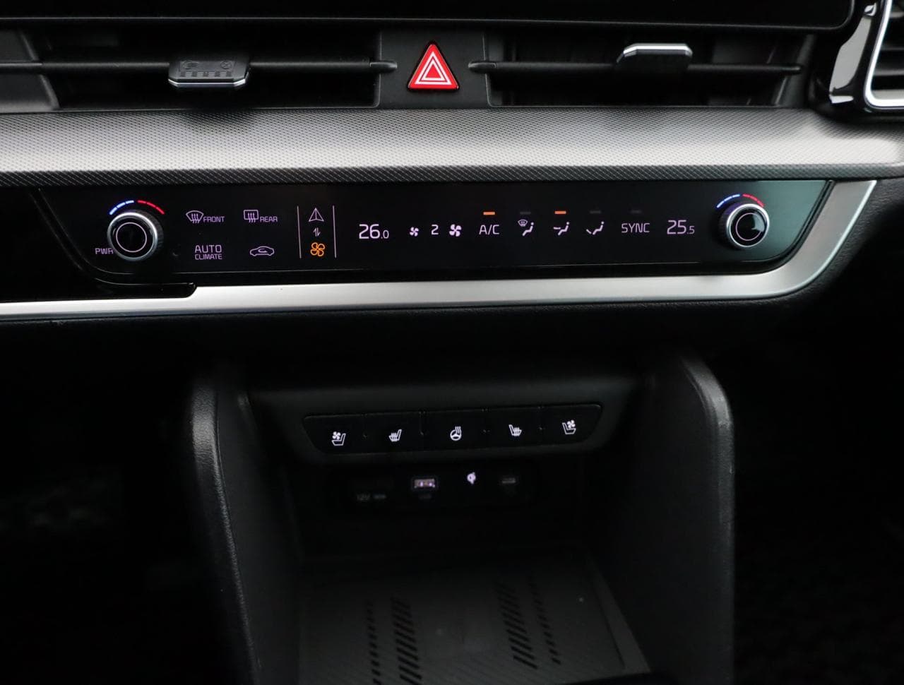 2022 Kia SPORTAGE - 16