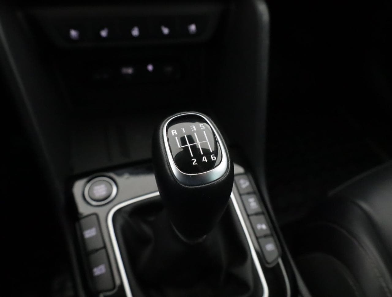 2022 Kia SPORTAGE - 19