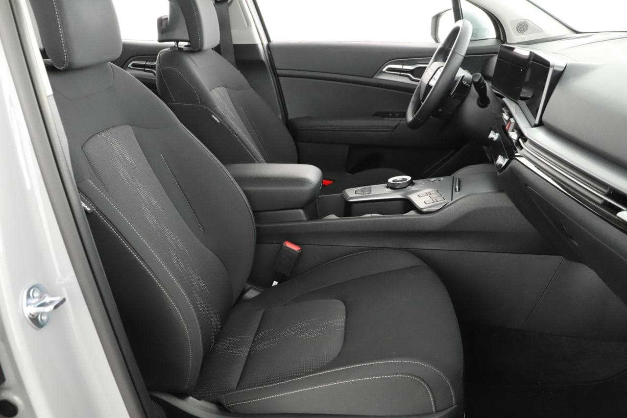 2025 Kia SPORTAGE - 10