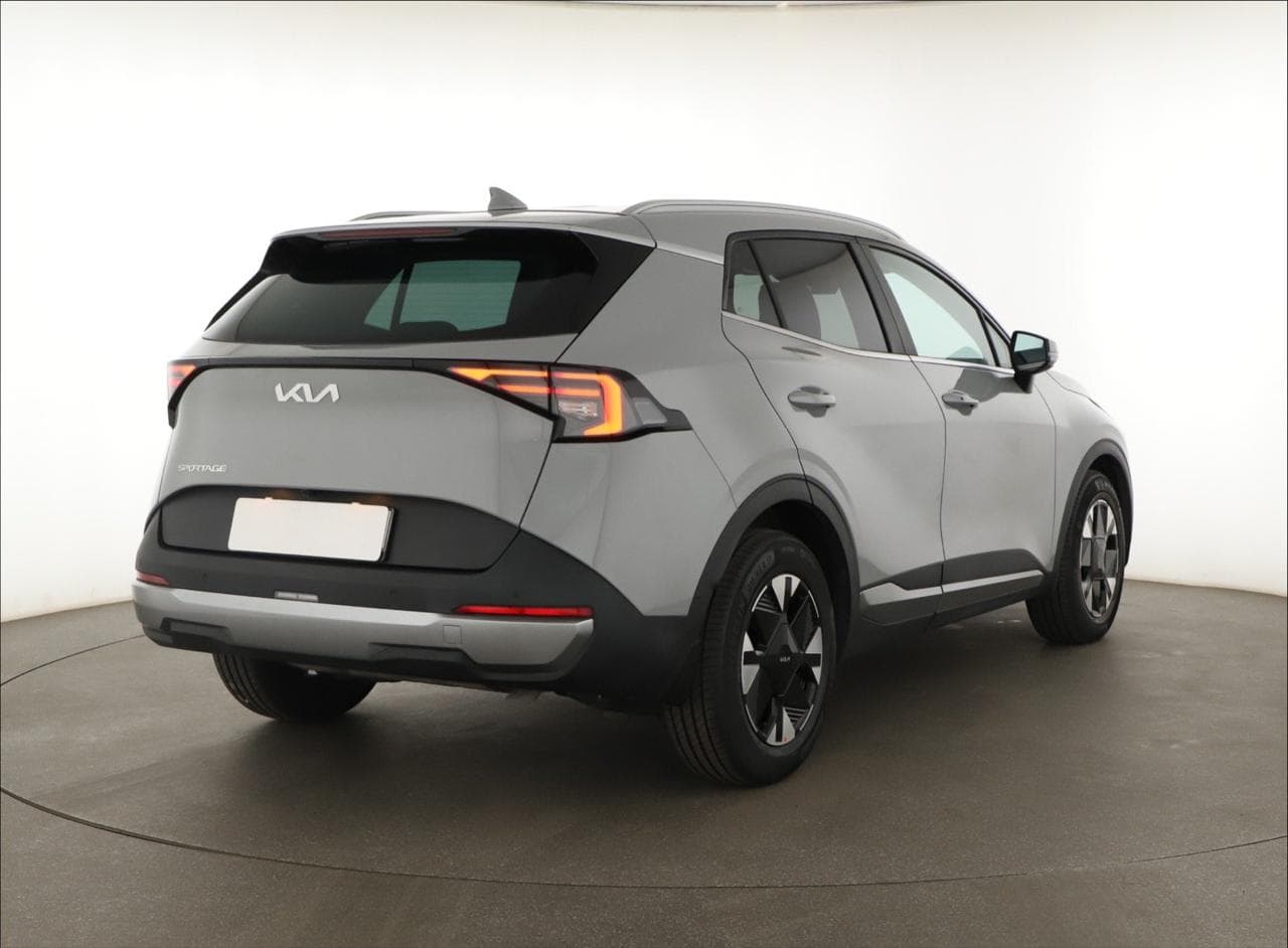 2025 Kia SPORTAGE - 7