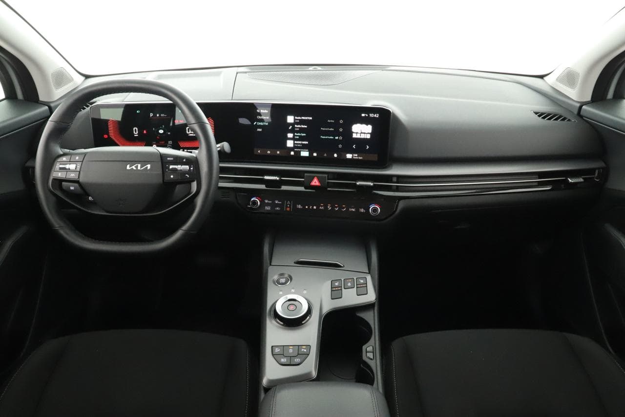 2025 Kia SPORTAGE - 9
