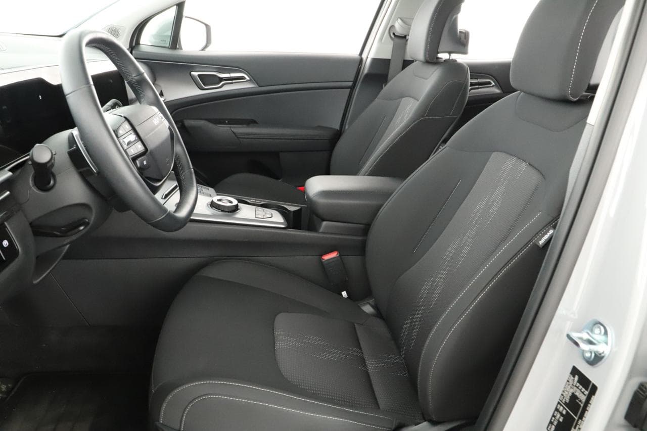 2025 Kia SPORTAGE - 13