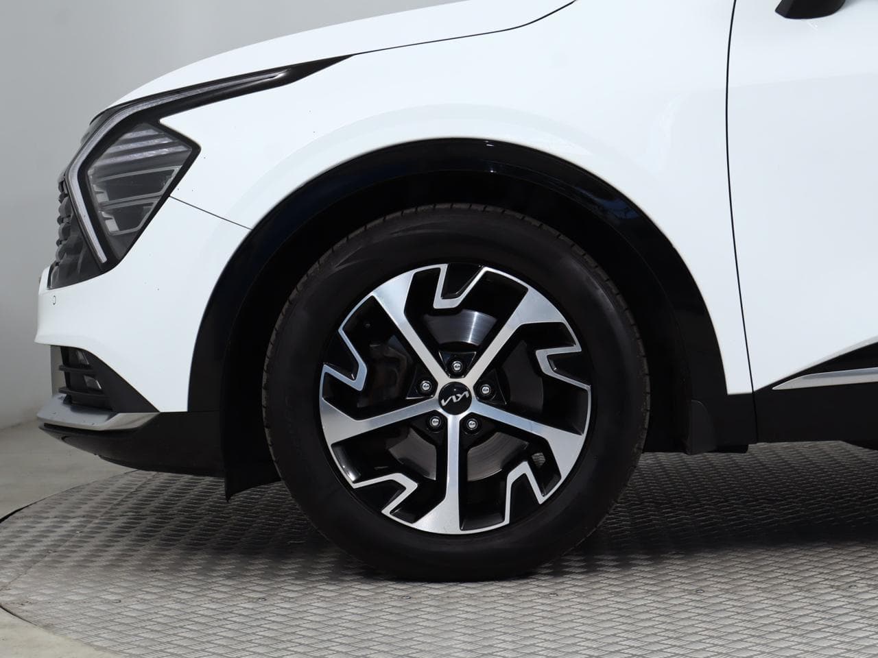 2022 Kia SPORTAGE - 19
