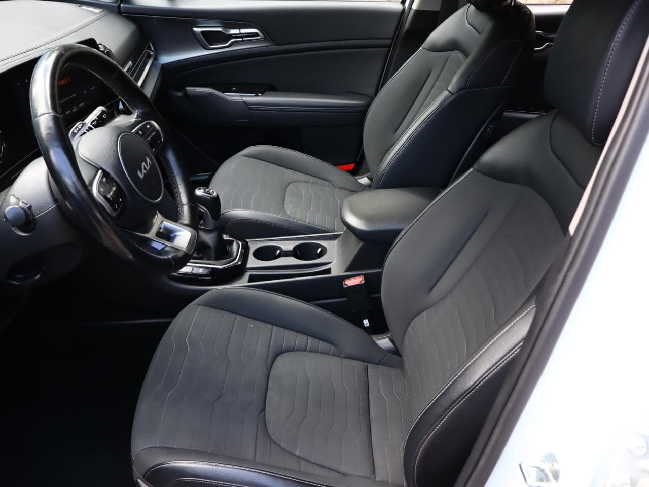 2022 Kia SPORTAGE - 14