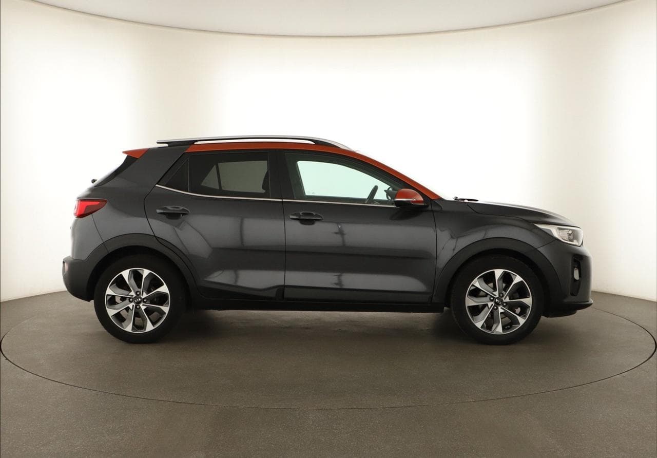 2018 Kia STONIC - 8