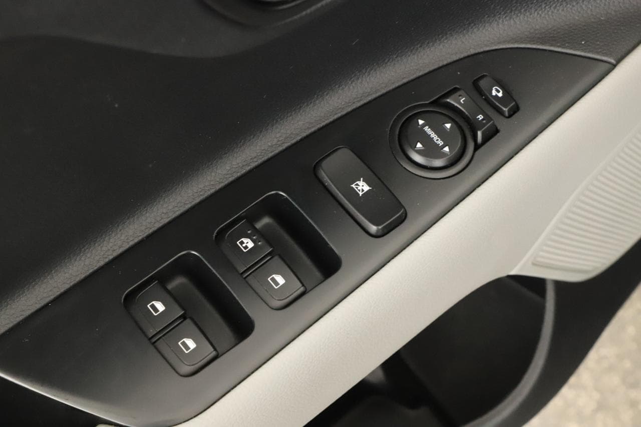2018 Kia STONIC - 18