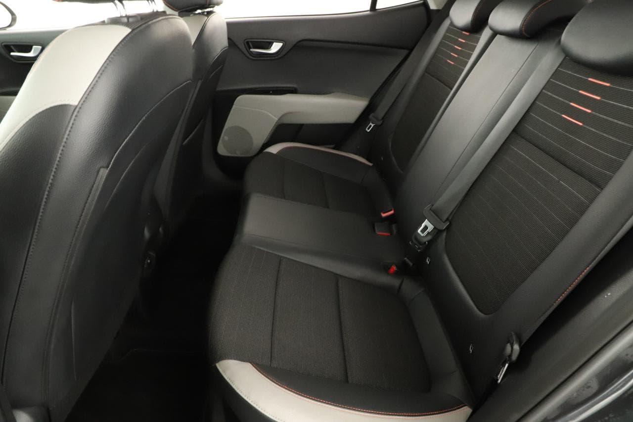 2018 Kia STONIC - 15