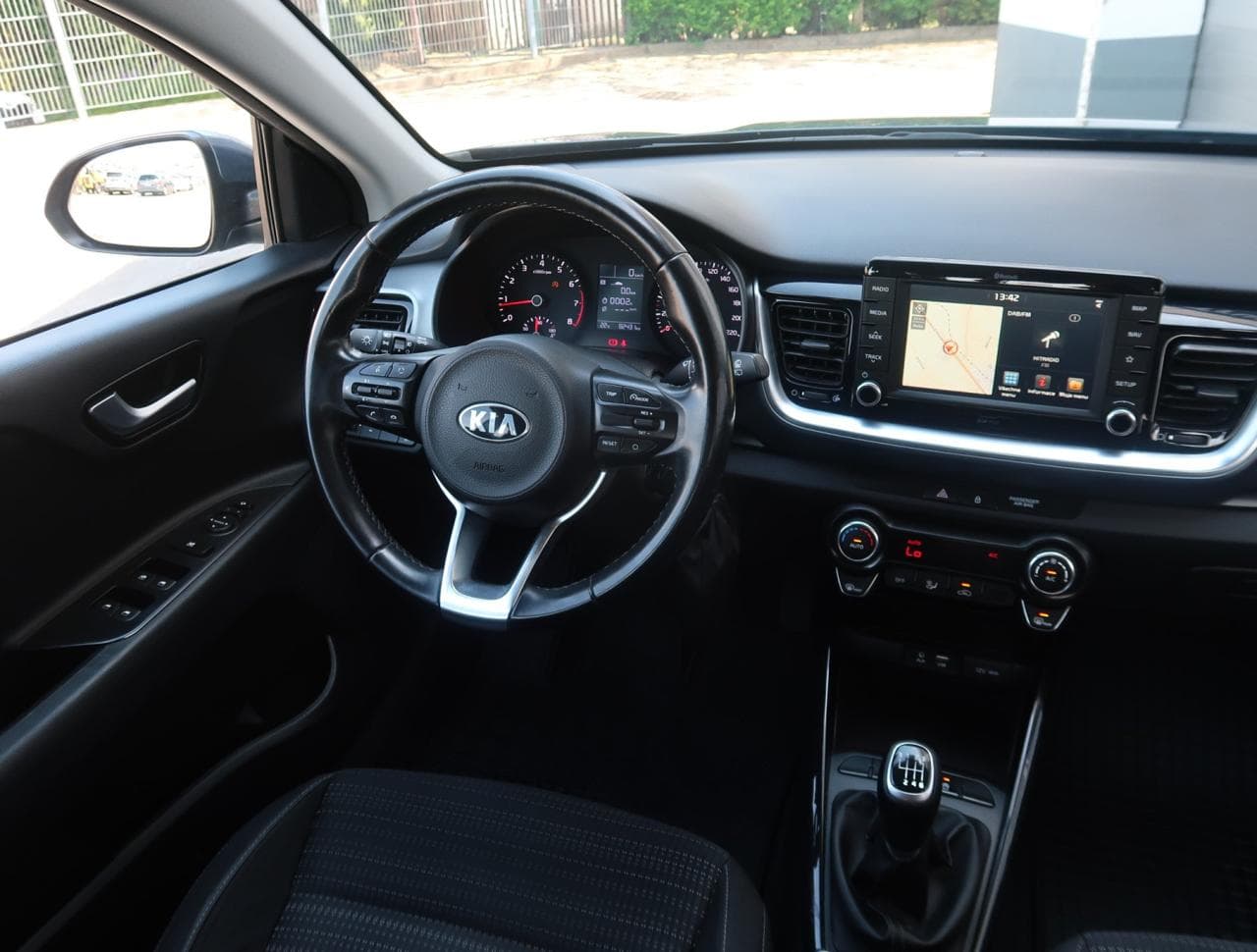 2020 Kia STONIC - 9