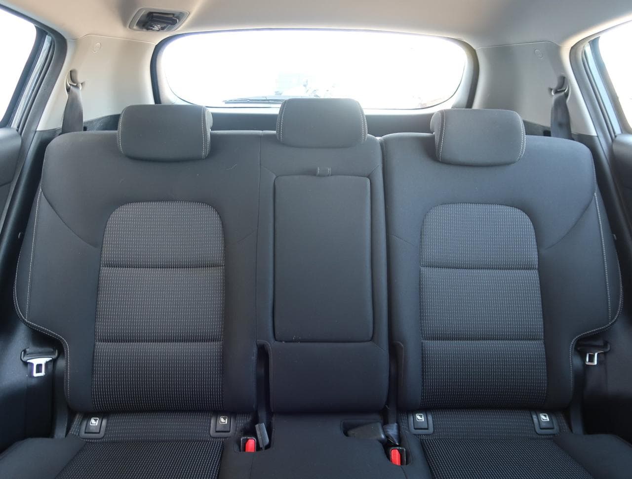 2021 Kia SPORTAGE - 24
