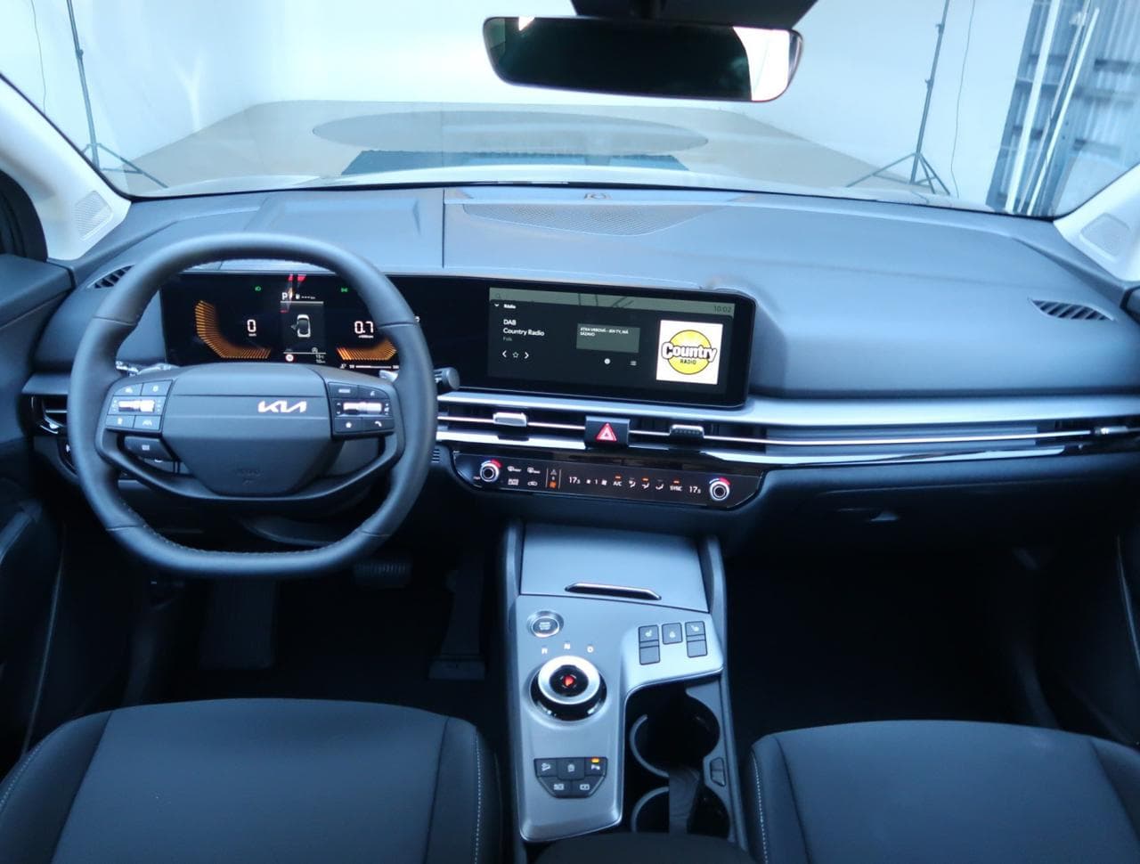 2026 Kia SPORTAGE - 19