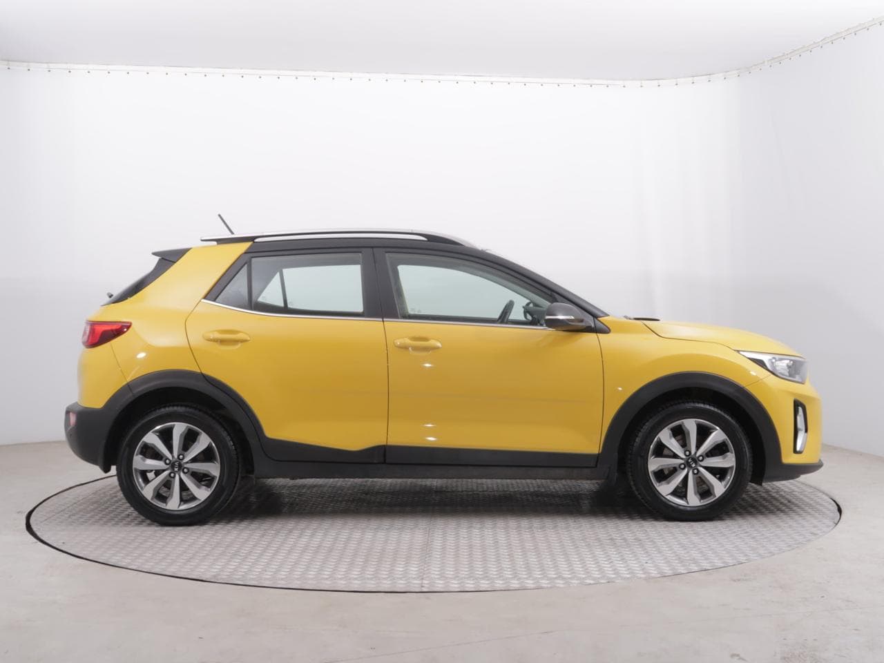 2021 Kia STONIC - 8