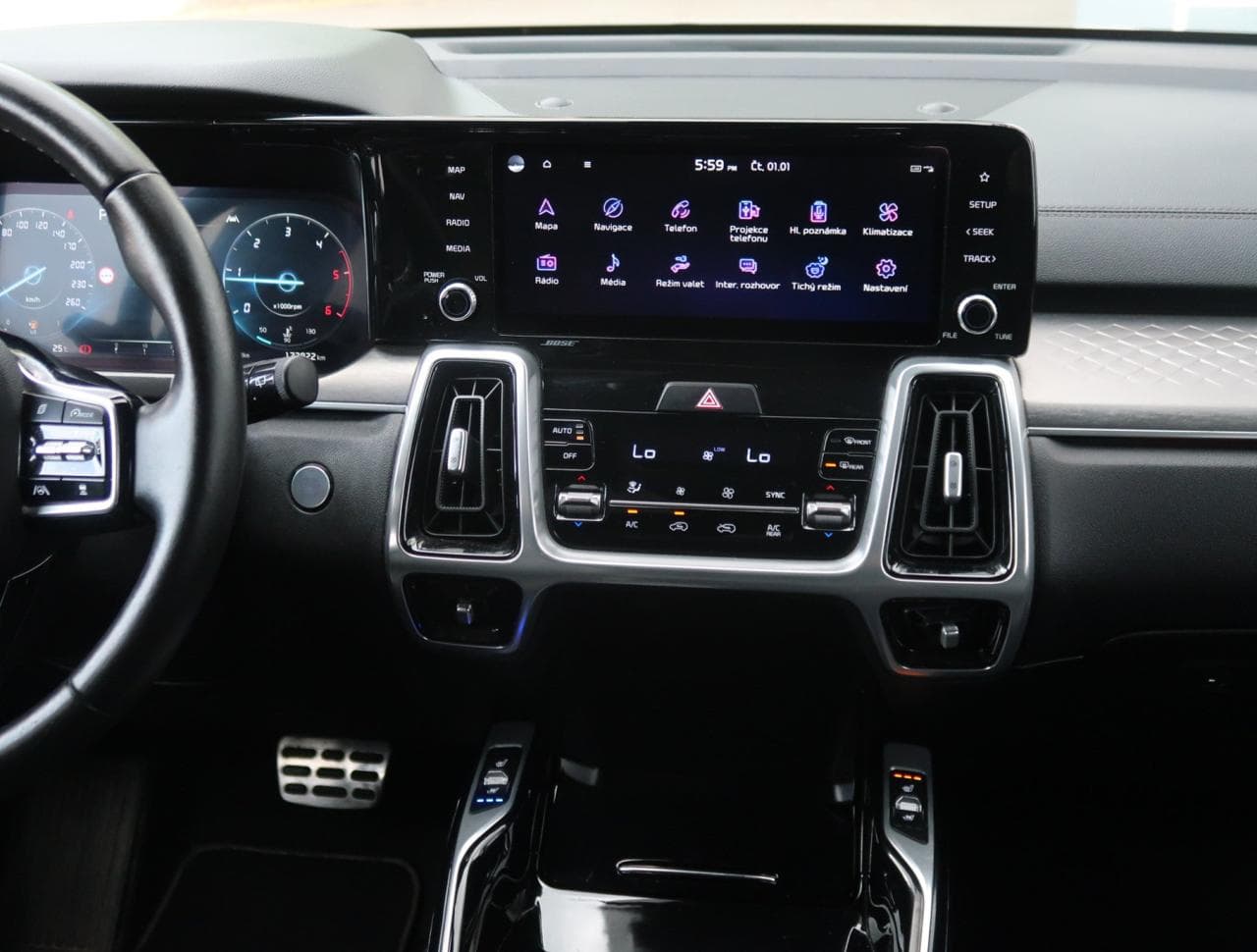 2021 Kia SORENTO - 16