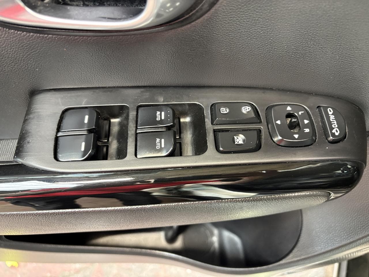 2016 Kia SOUL - 12
