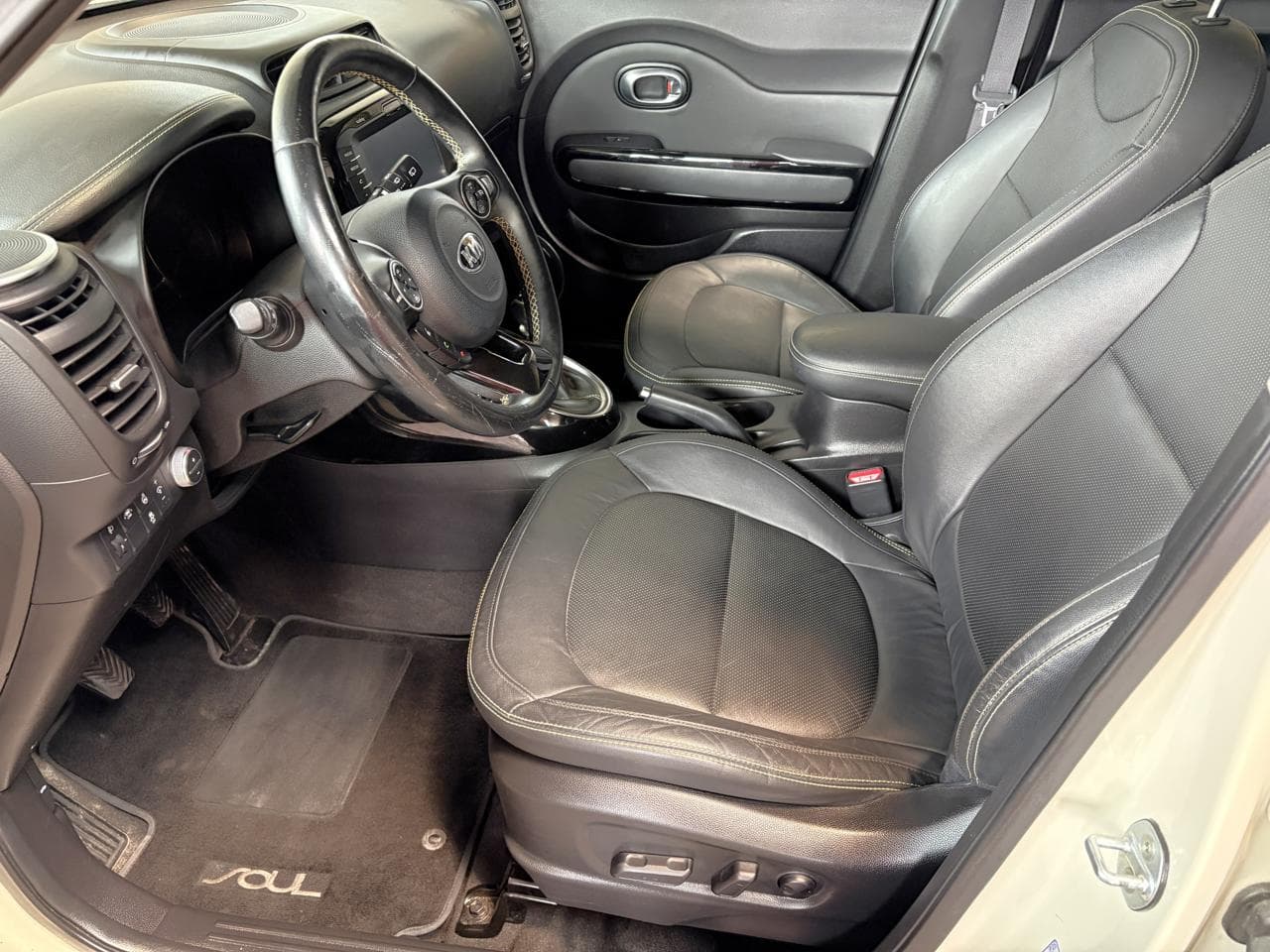 2016 Kia SOUL - 9