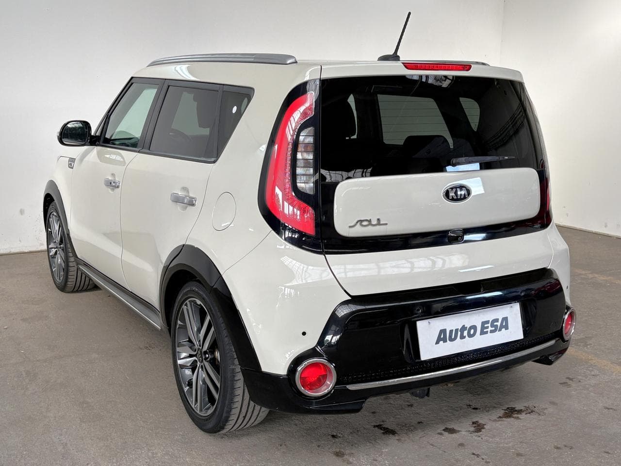 2016 Kia SOUL - 6