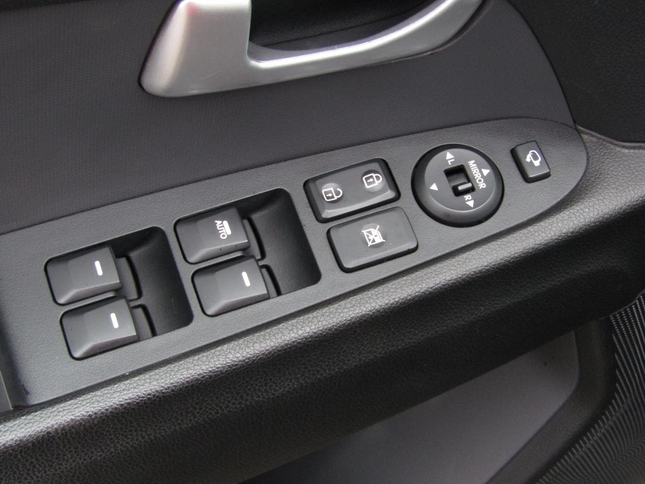 2016 Kia SPORTAGE - 11