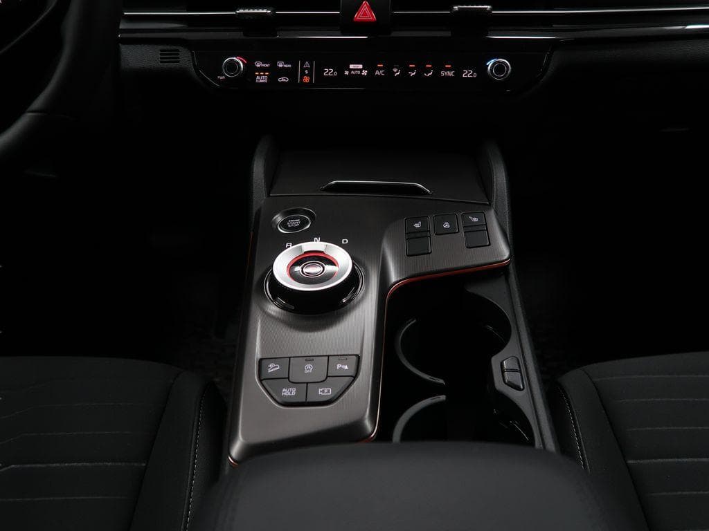 2026 Kia SPORTAGE - 14