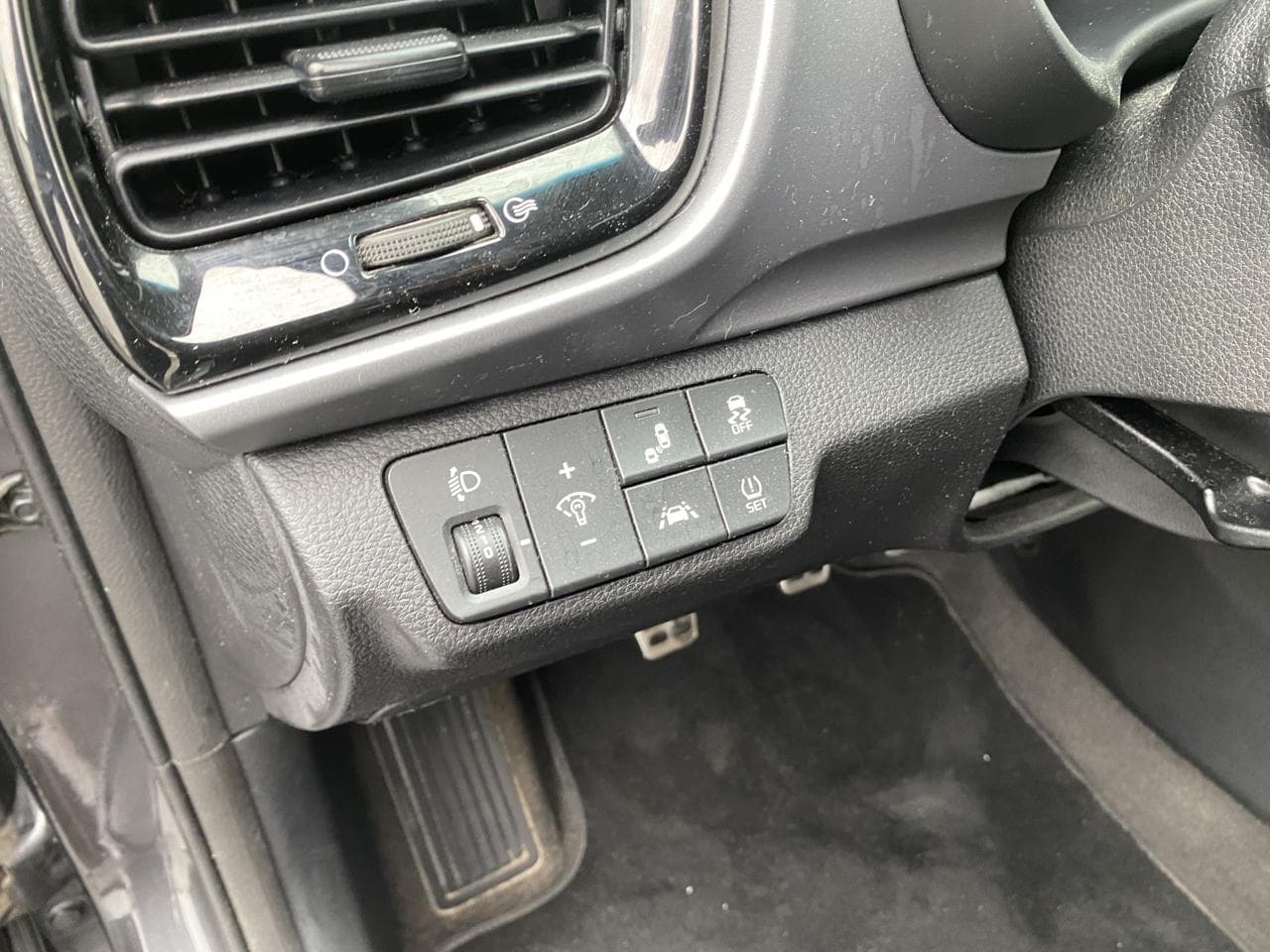 2018 Kia STONIC - 23