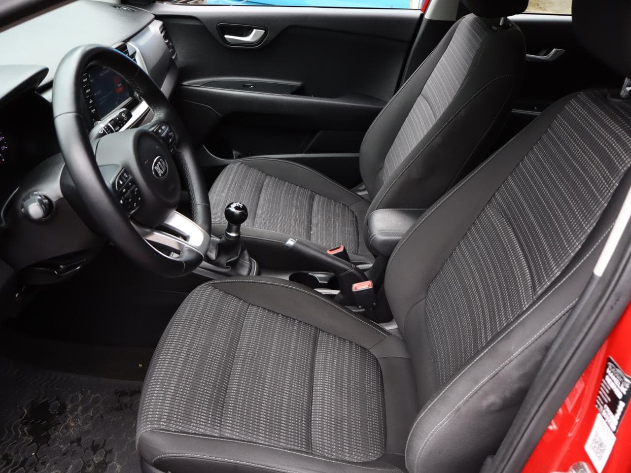 2018 Kia STONIC - 12