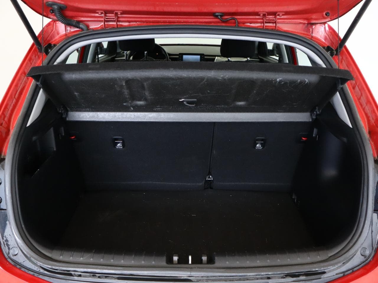 2018 Kia STONIC - 16