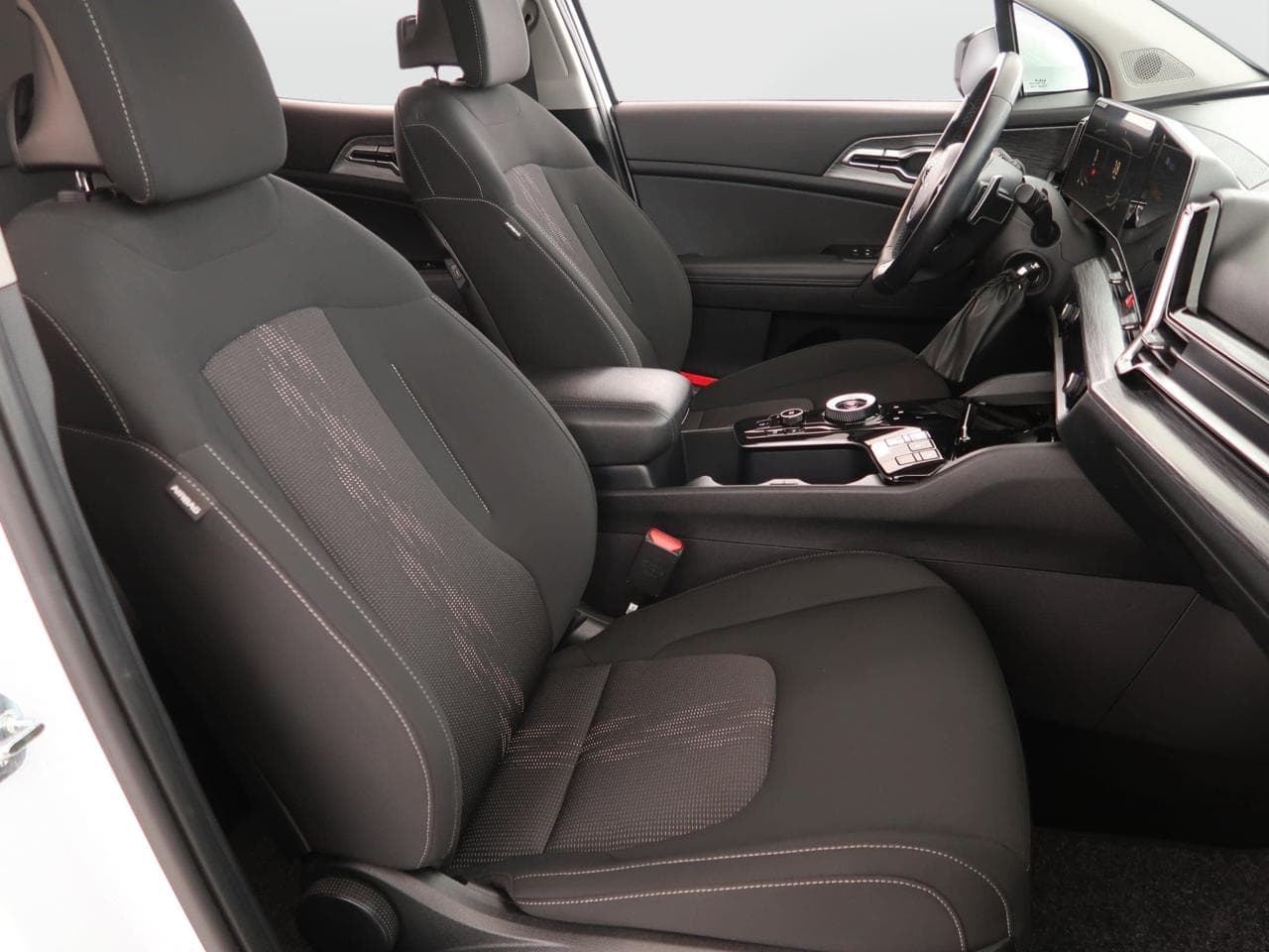 2024 Kia SPORTAGE - 16