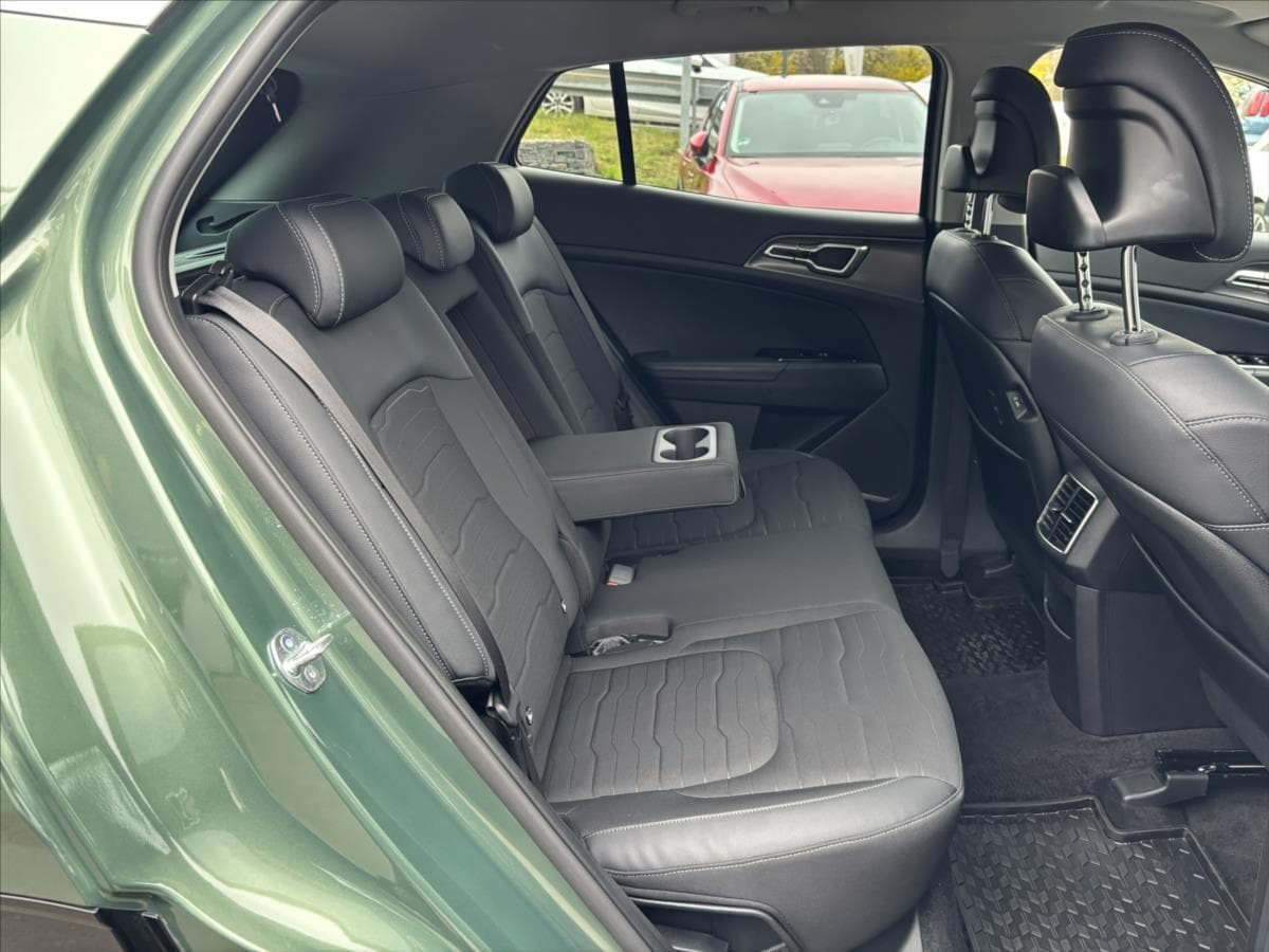 2023 Kia SPORTAGE - 16