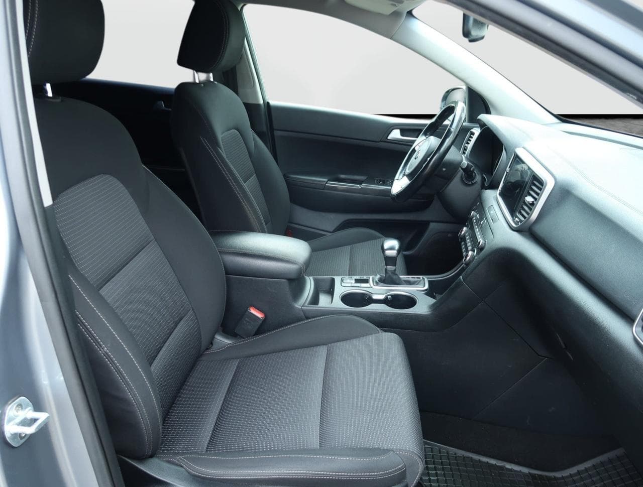 2019 Kia SPORTAGE - 12