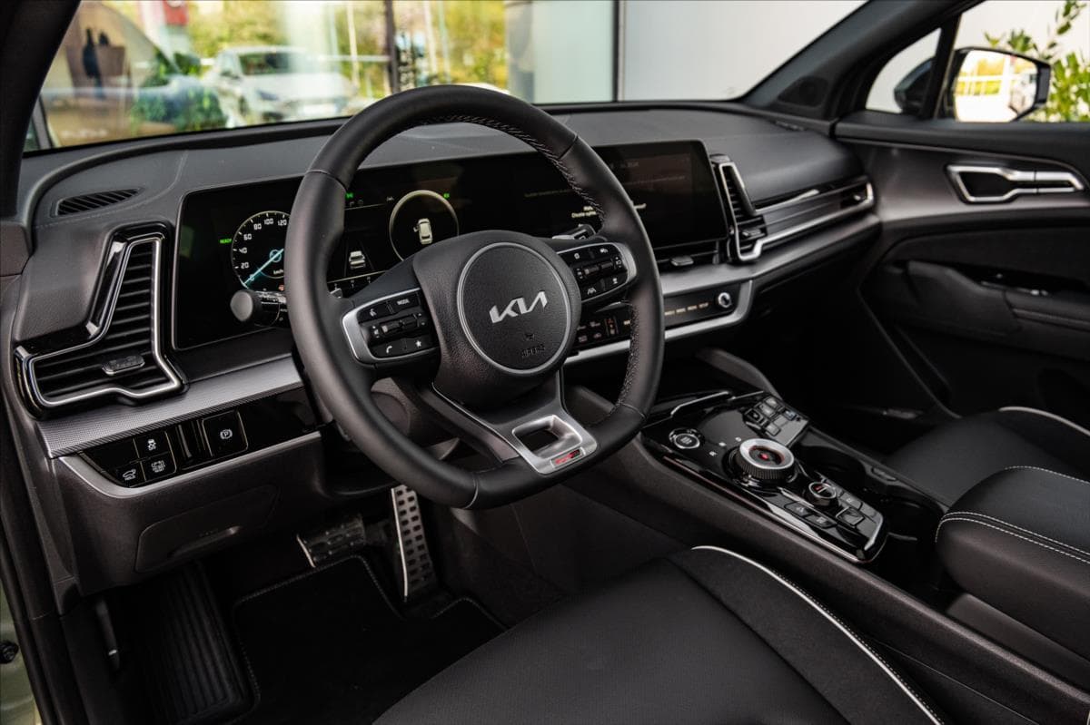 2025 Kia SPORTAGE - 21