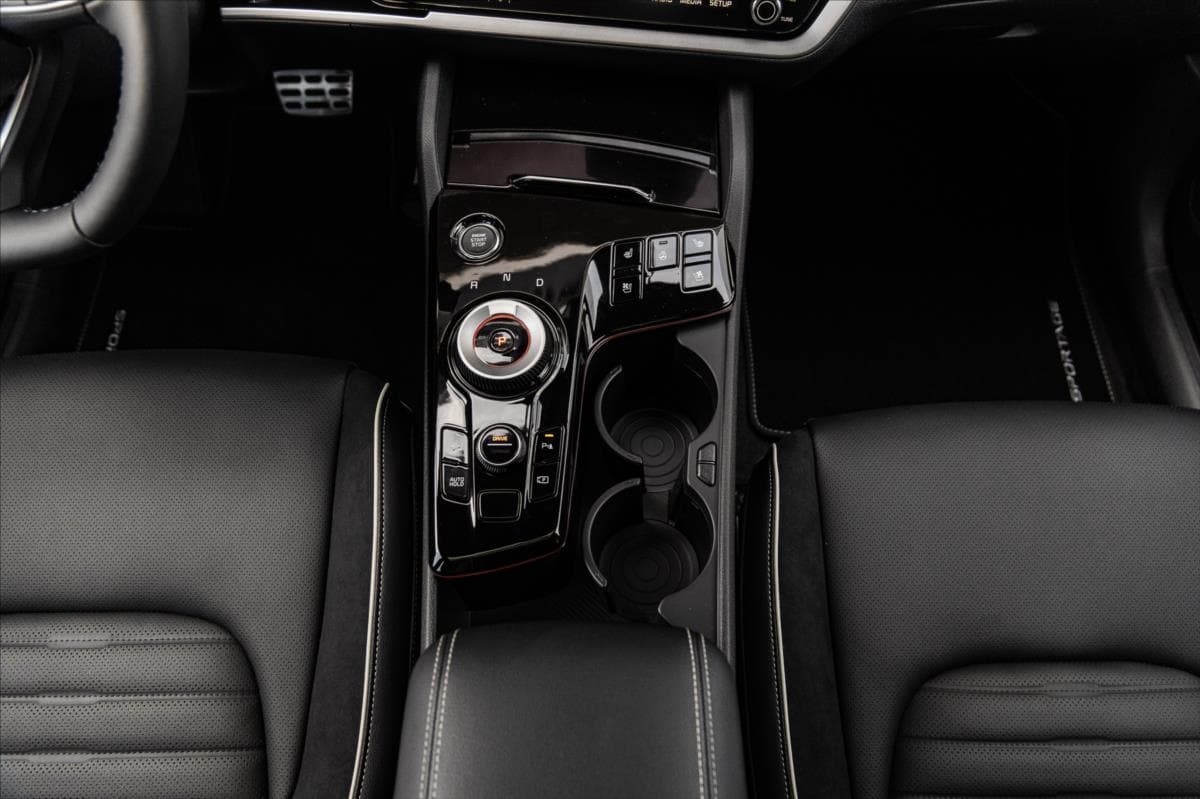 2025 Kia SPORTAGE - 17