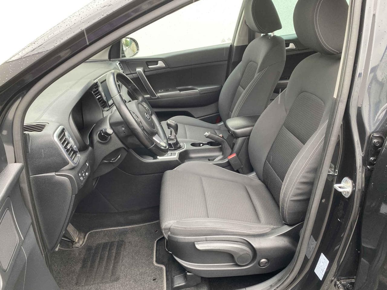 2017 Kia SPORTAGE - 9