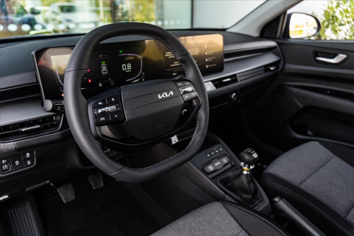 2025 Kia STONIC - 27