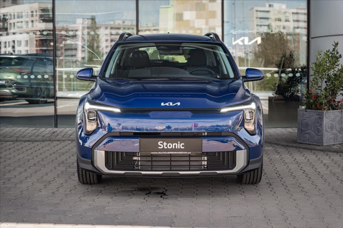 2025 Kia STONIC - 8