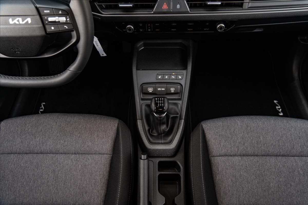 2025 Kia STONIC - 25