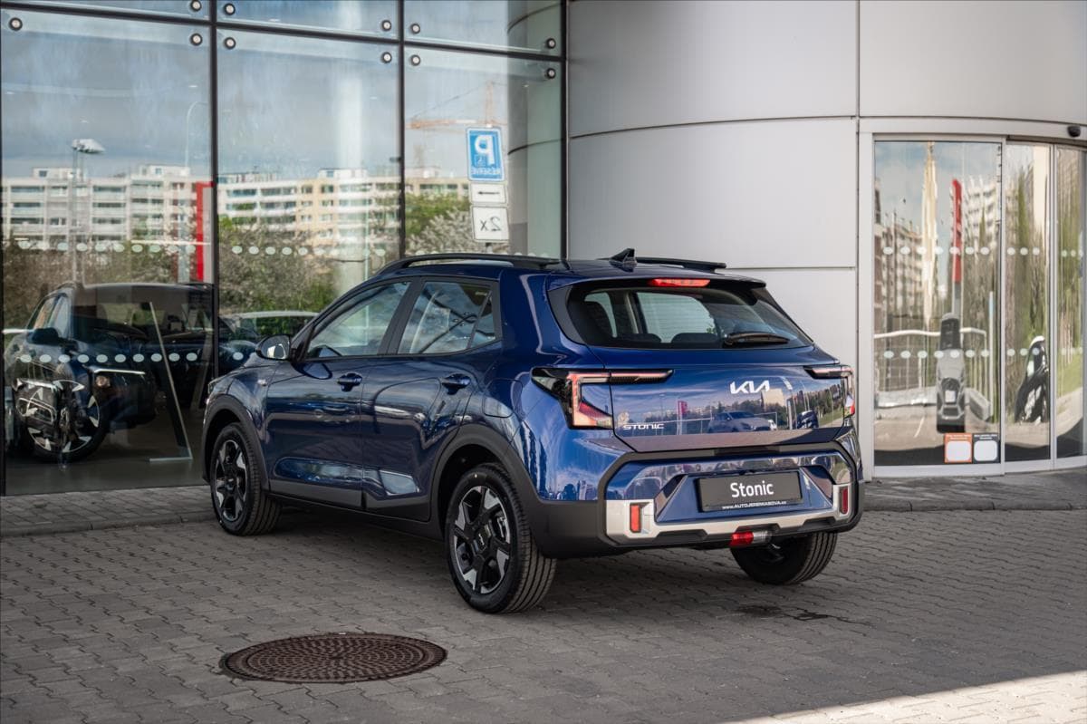 2025 Kia STONIC - 4