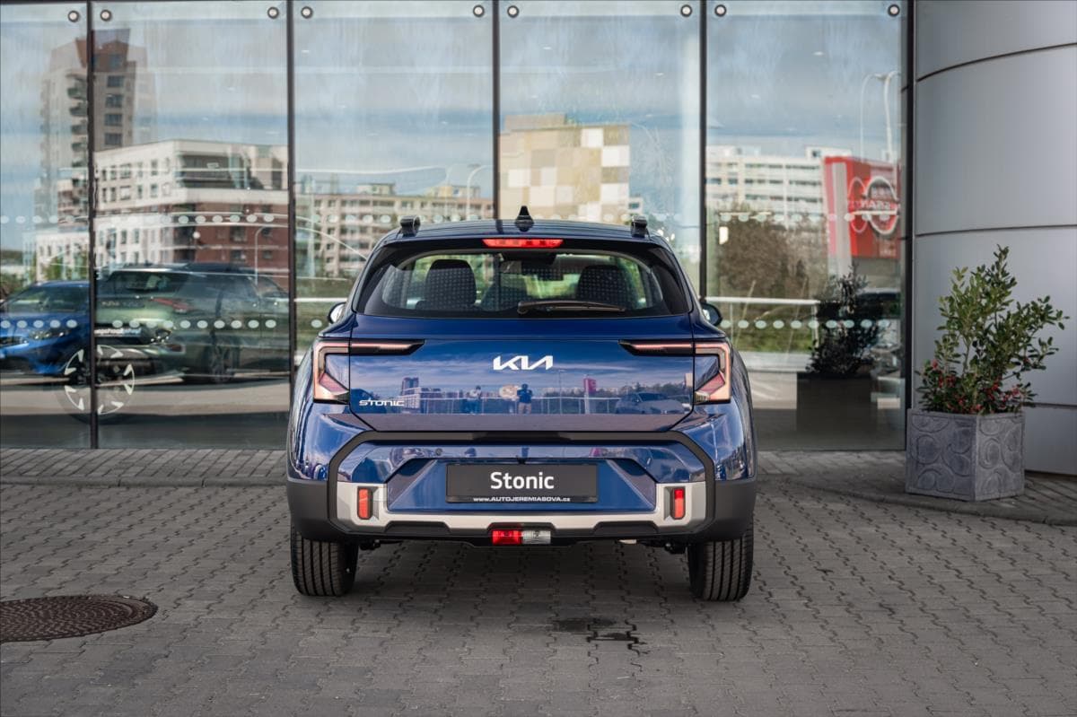 2025 Kia STONIC - 10