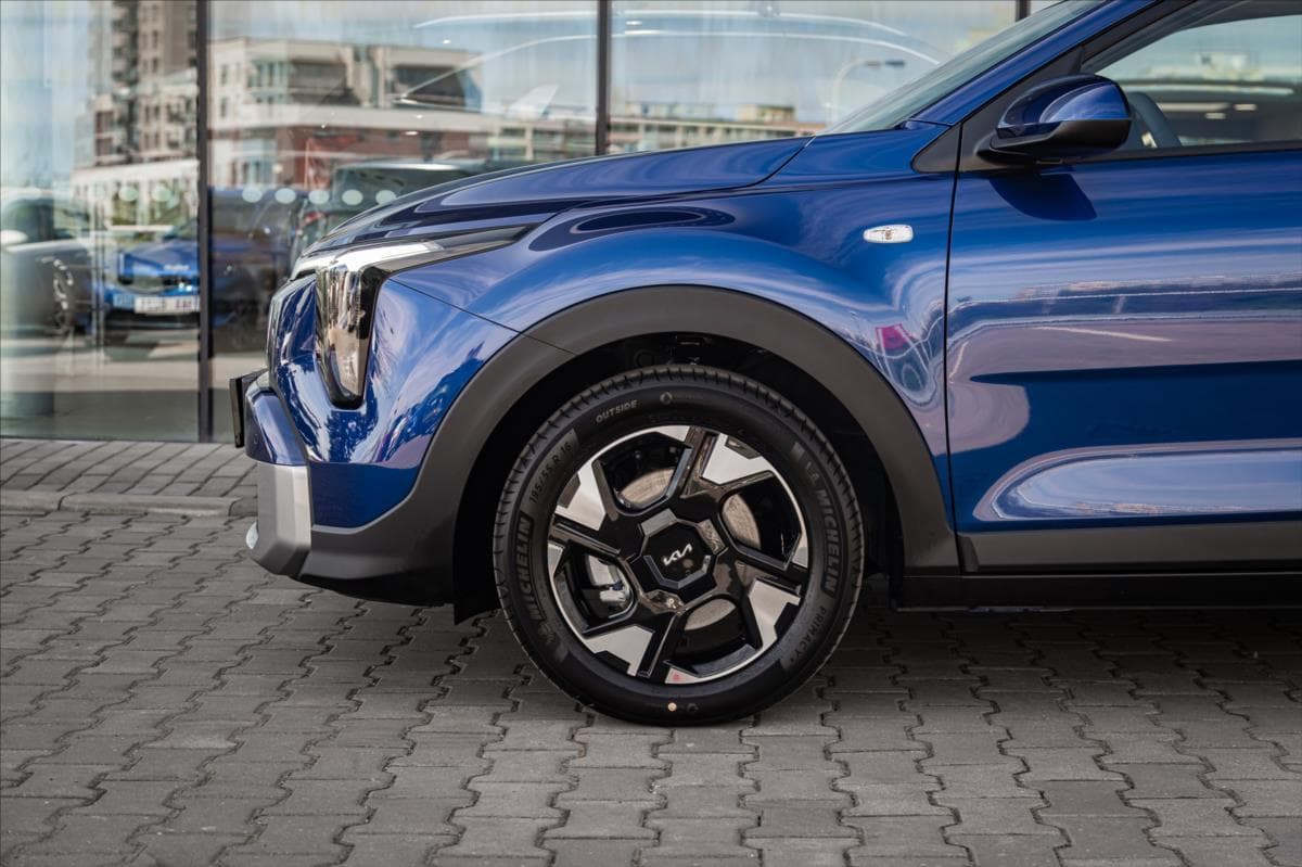 2025 Kia STONIC - 19