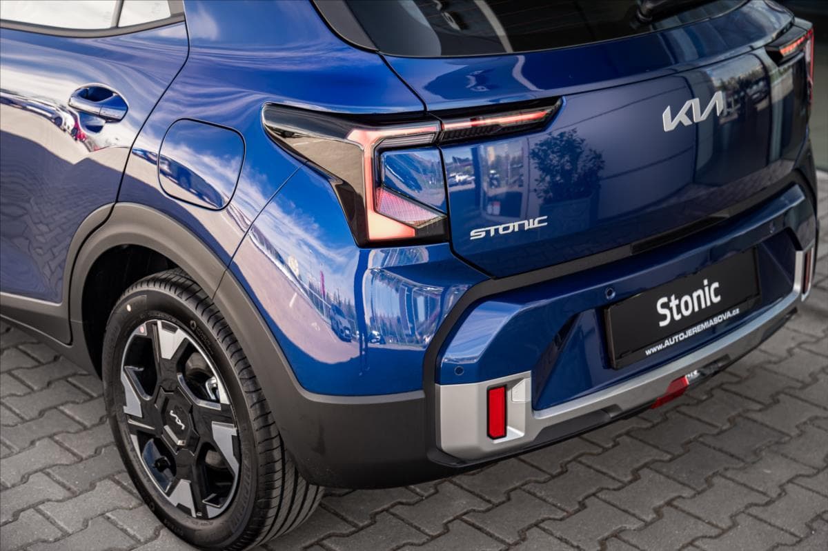 2025 Kia STONIC - 21