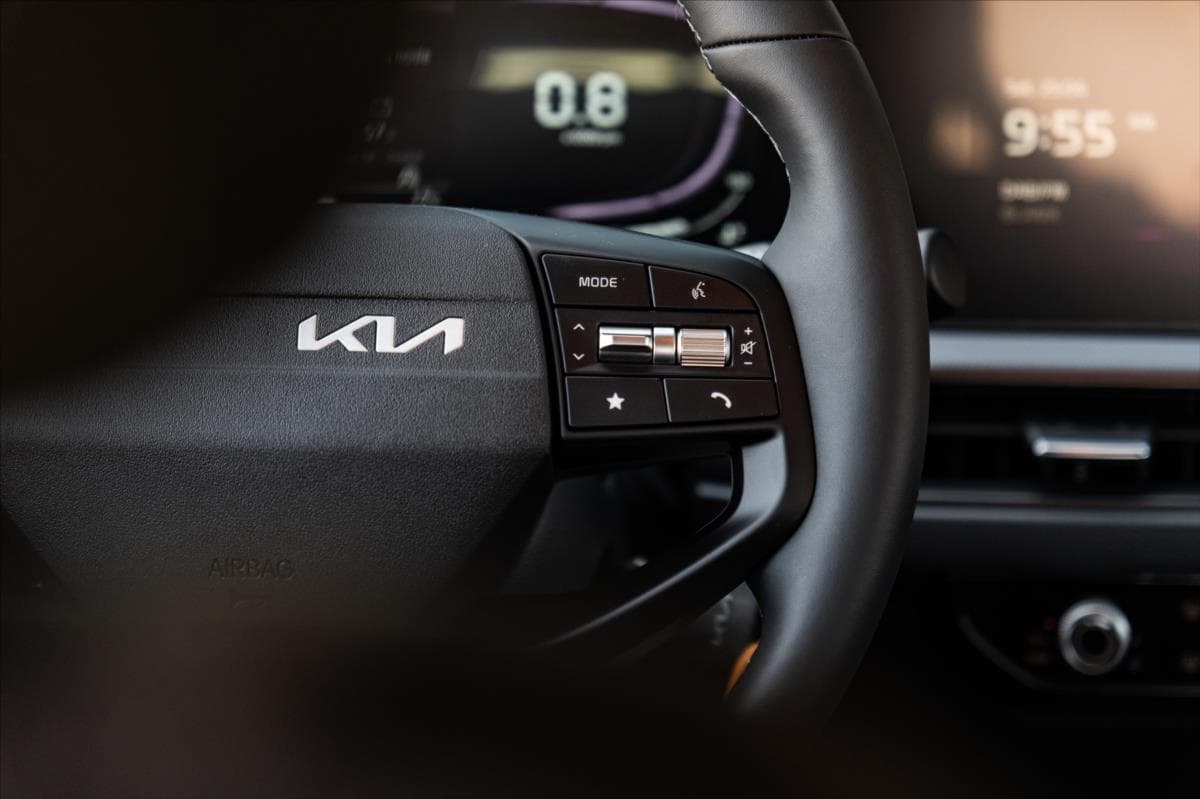 2025 Kia STONIC - 24