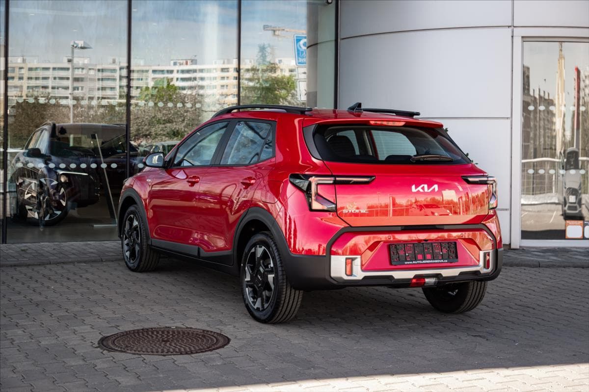 2025 Kia STONIC - 3