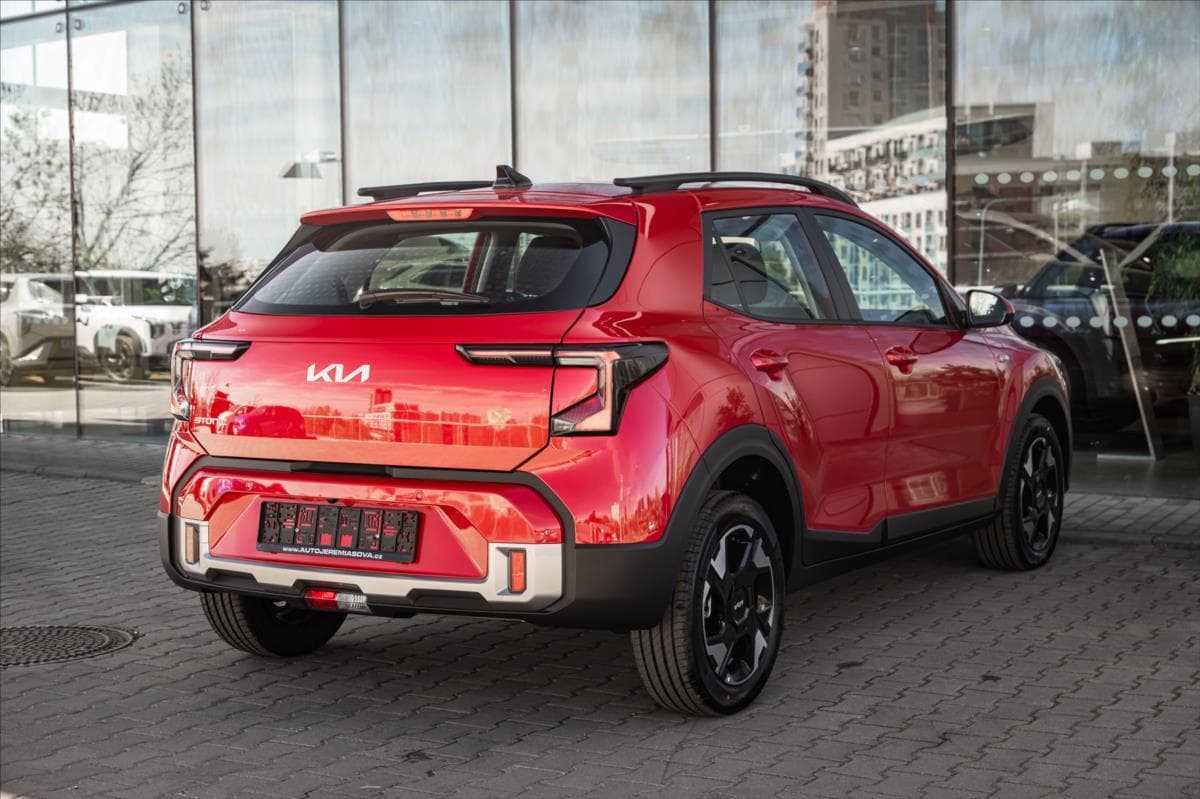 2025 Kia STONIC - 4