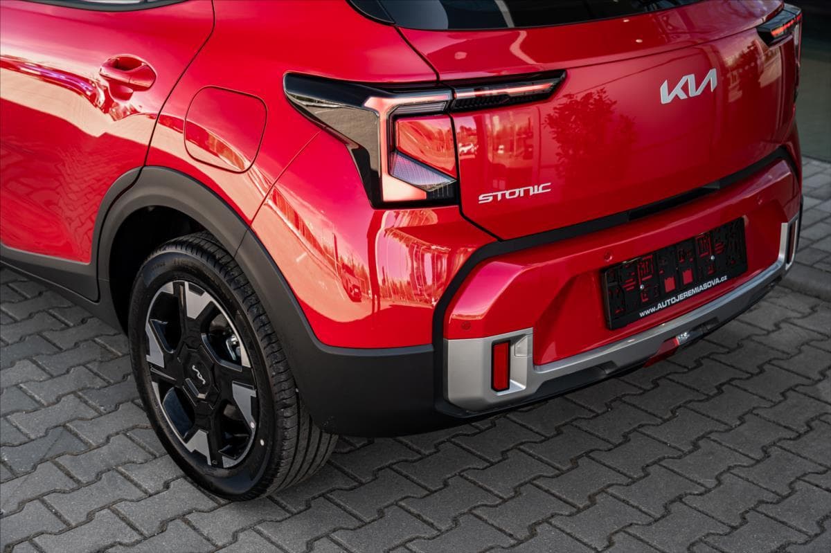 2025 Kia STONIC - 16