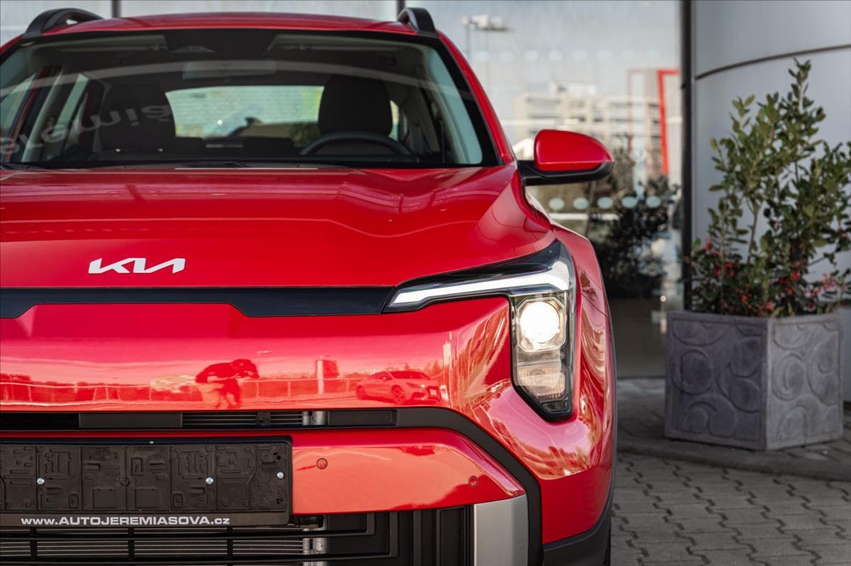 2025 Kia STONIC - 6